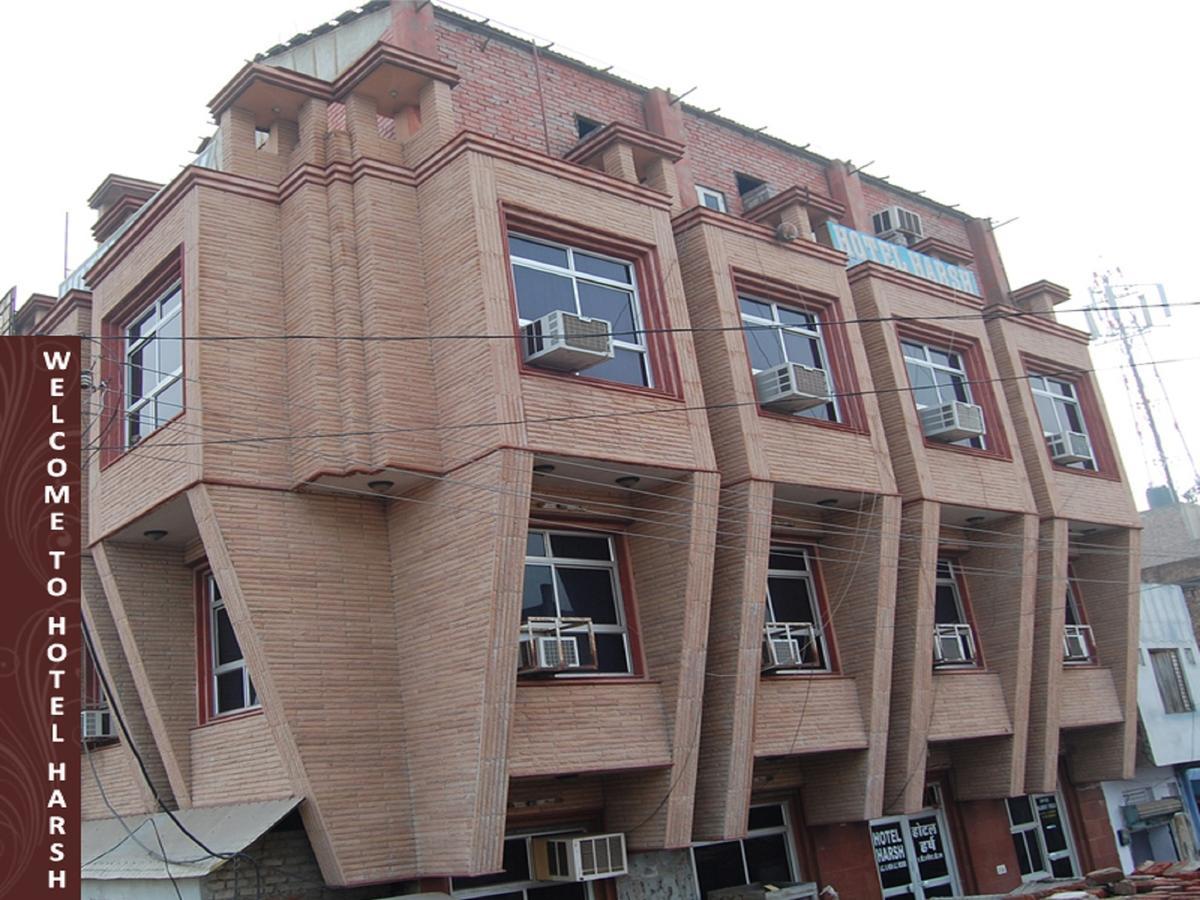 Harsh Hotel Suratgarh Esterno foto