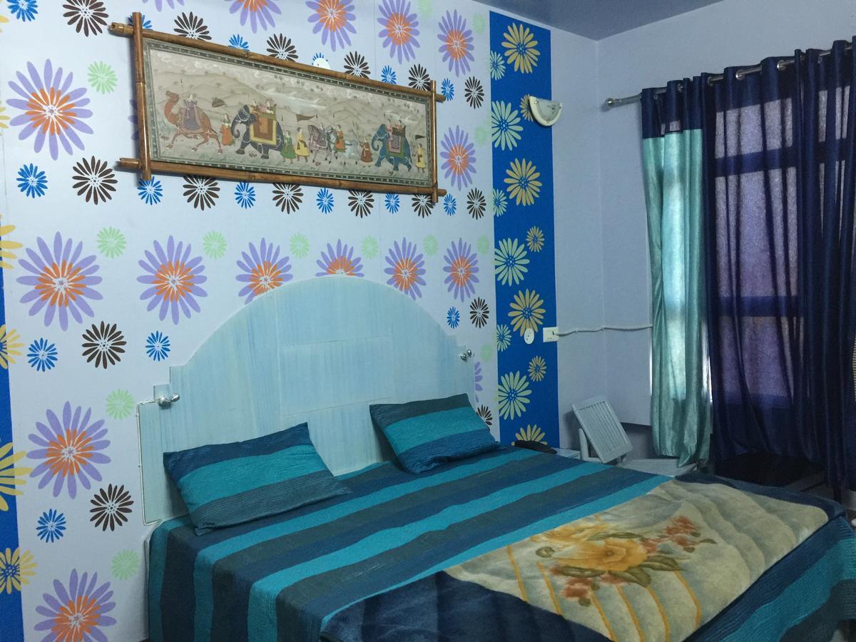 Harsh Hotel Suratgarh Esterno foto